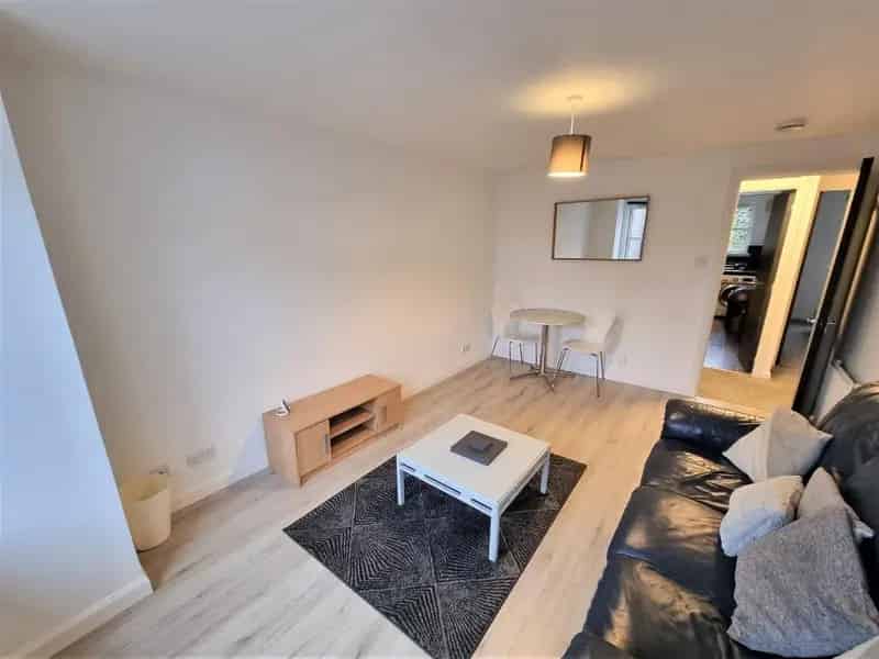 2 Bedroom Apartment to Rent Aberdeen City Centre Parking