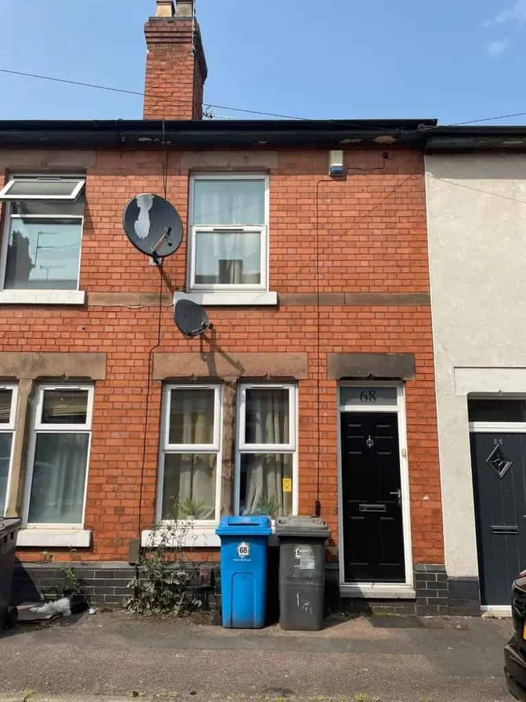 2 Bedroom Semi-Detached House for Rent