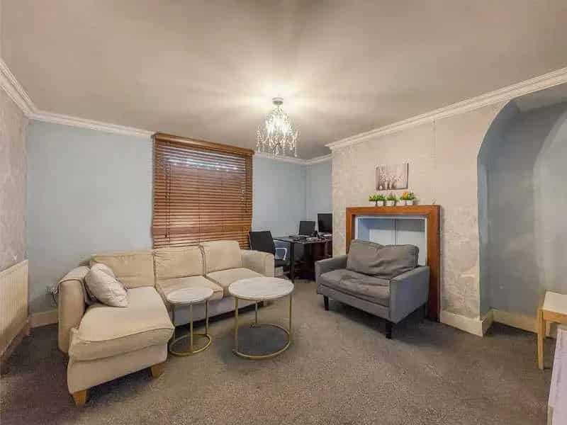 1 Bed Flat for Sale - Grade II Listed Maisonette