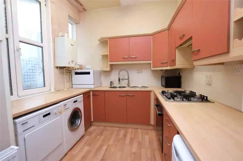3 Bedroom Apartment for Sale near Bude Beach