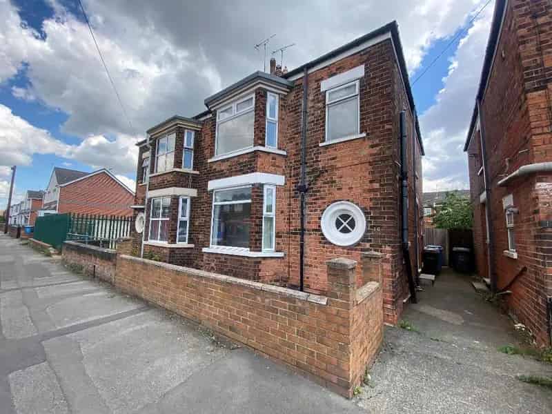 3 Bedroom Semi Detached House For Sale Hull