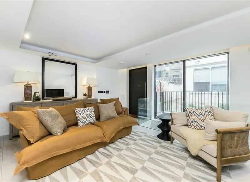 5 Storey Freehold House near Borough Market 3 Beds 2 Baths