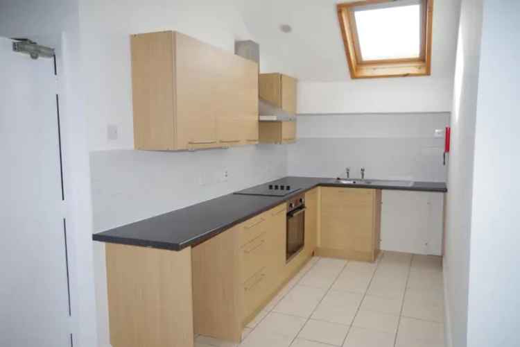 Studio Flat to Let in BL1