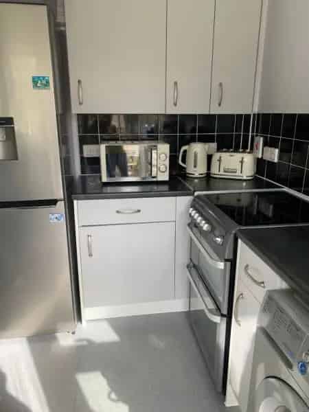 Terraced House Two Double Bedrooms Large Garden