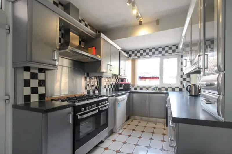 5 Bedroom House To Rent Available 01092025