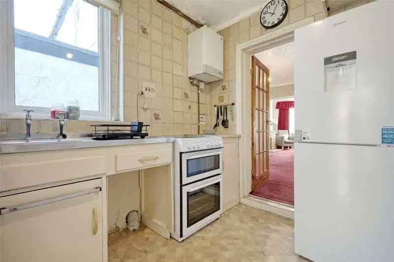 2 bed house for sale