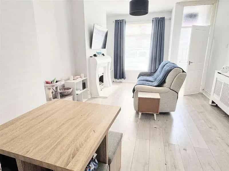 2 Bed House for Sale Old Swan