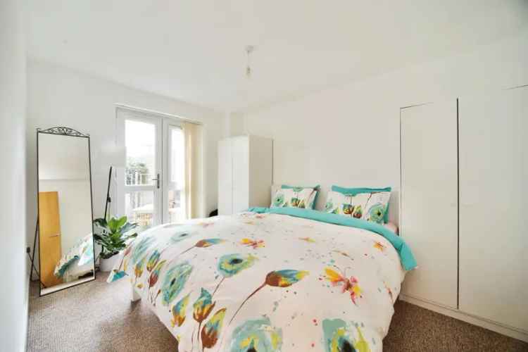 One Bedroom Flat Near Victoria Park Bow Road London