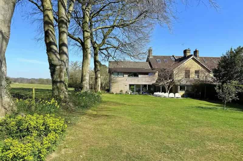 5 Bedroom House for Sale