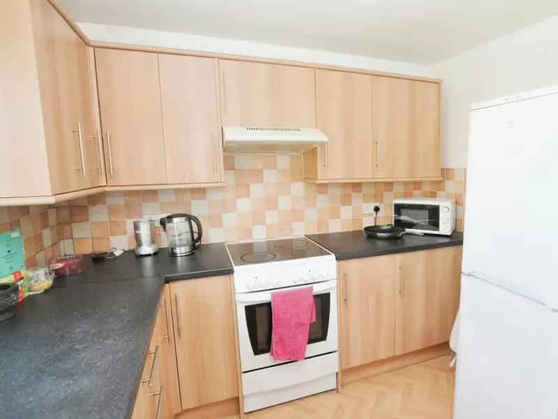 Flat For Sale , Stevenage Road, North Hertfordshire, England