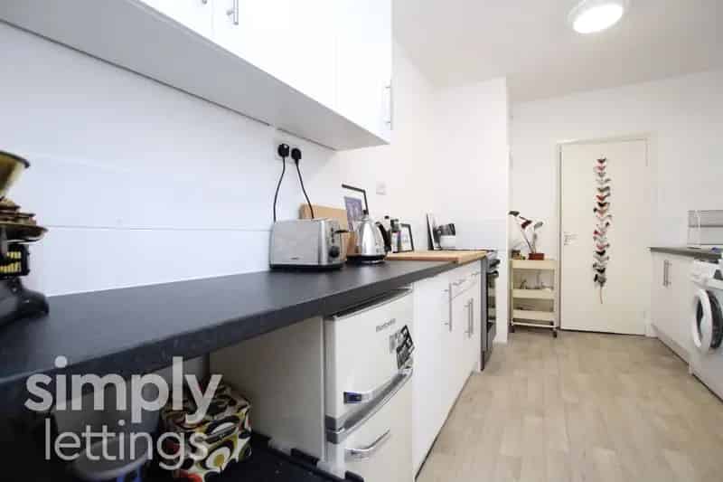 1 Bedroom Flat House to Rent 6 Month Let