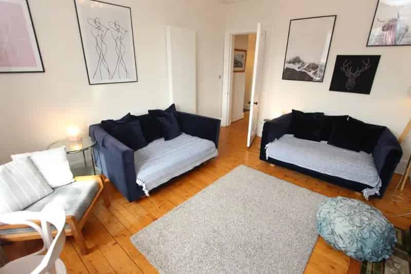 2 Bedroom Flat to Rent Henderson Row