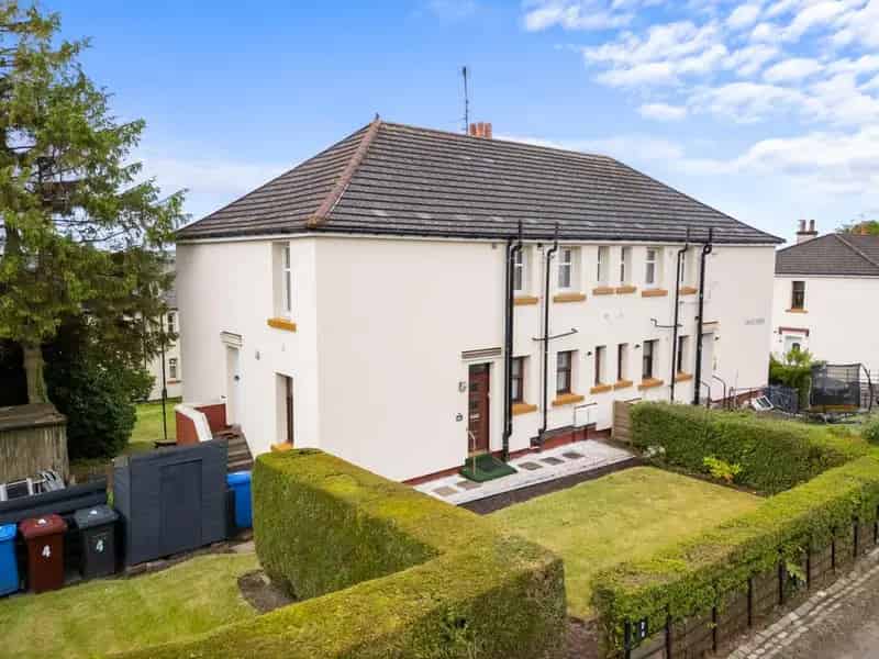 2 Bedroom Ground Floor Flat for Sale