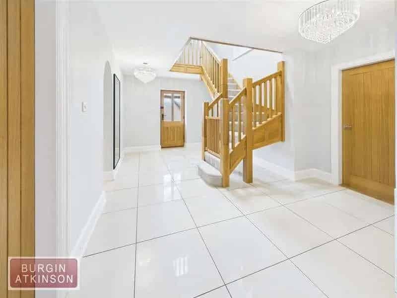 5 Bed House for Sale Exclusive 5 Double Bedroom Detached Home