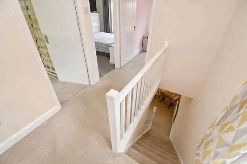 3 Bed House for Sale Ample Parking Garden Style