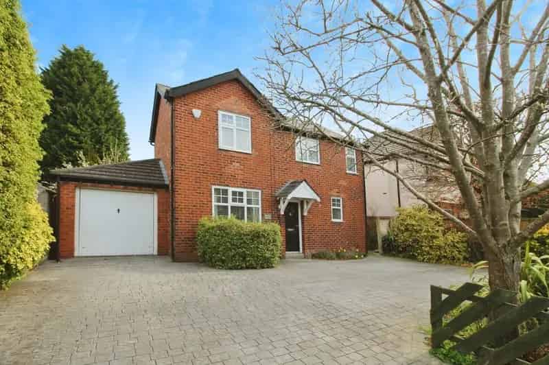 3 Bedroom Detached House for Sale Wilmslow Cheshire