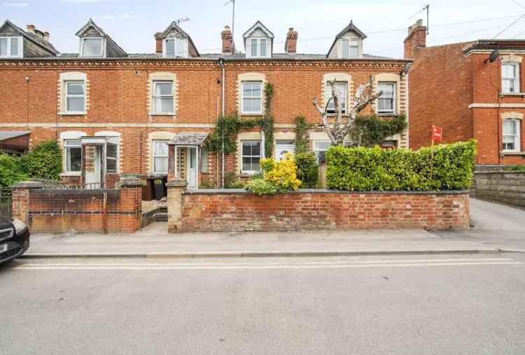 2 Bedroom Victorian House for Sale in Old Stroud