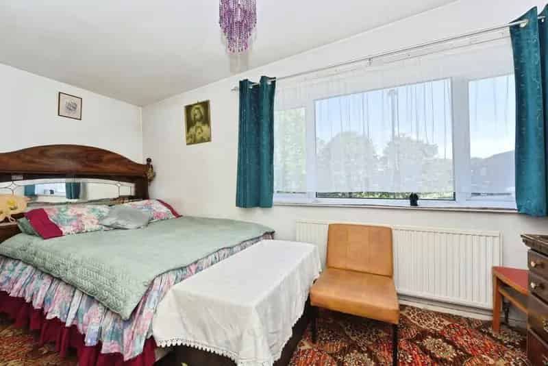 3 Bedroom Mid Terrace House For Sale Sheffield S14