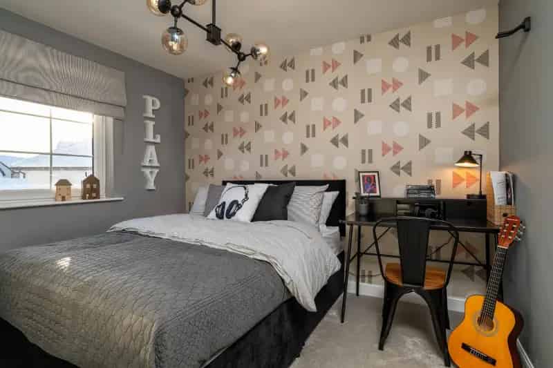 4 bed house for sale