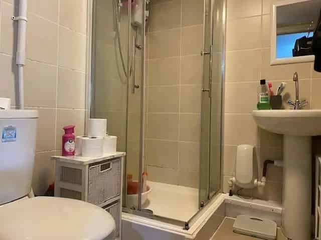 Studio Flat Available June Near City Centre