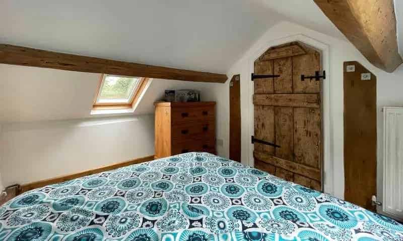 2 Bed Mid Terrace Cottage for Sale