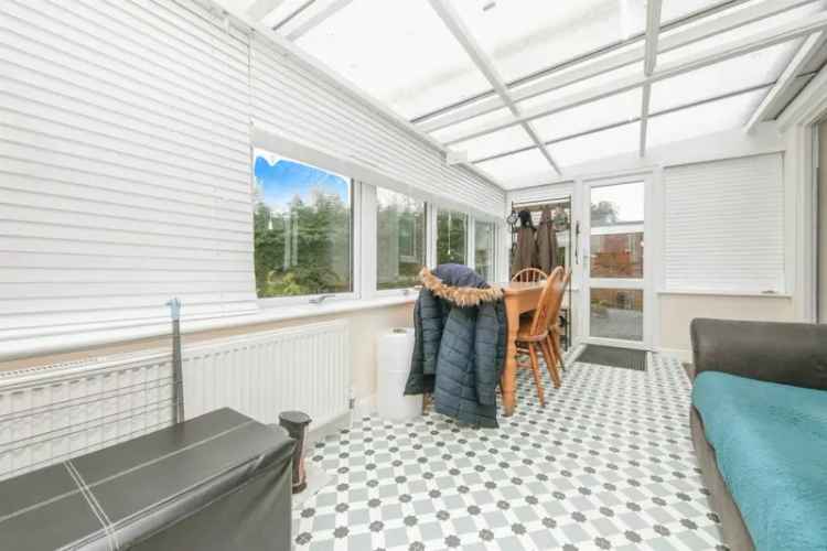 3 Bed House with Garage and Electric Car Charging Point Near Harwich