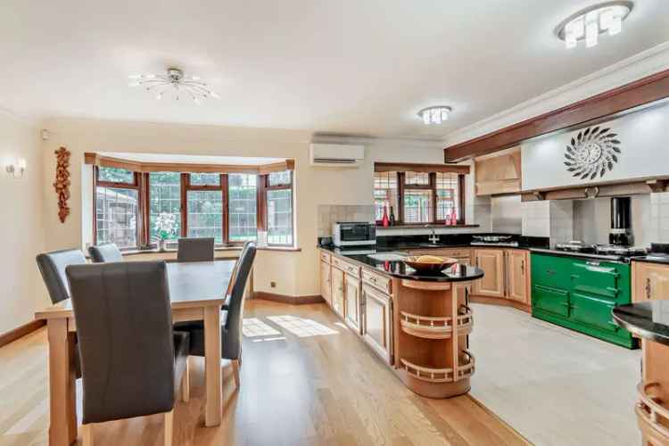 Detached House for sale with 4 bedrooms, Nightingale Lane Maidenhead, Berkshire