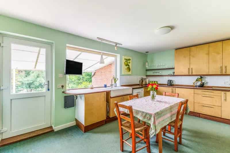 5 Bedroom Detached Bungalow For Sale