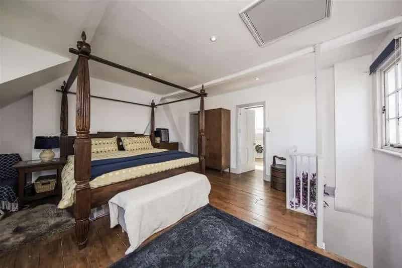 4 Bed Victorian House For Sale