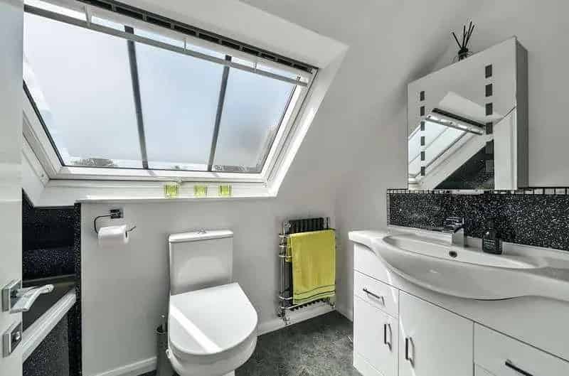 4 Bed Barn Conversion For Sale