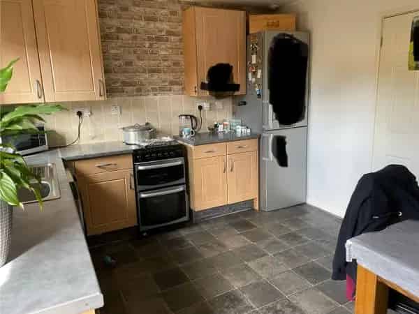 Double Bedroom House Near Bus Stop