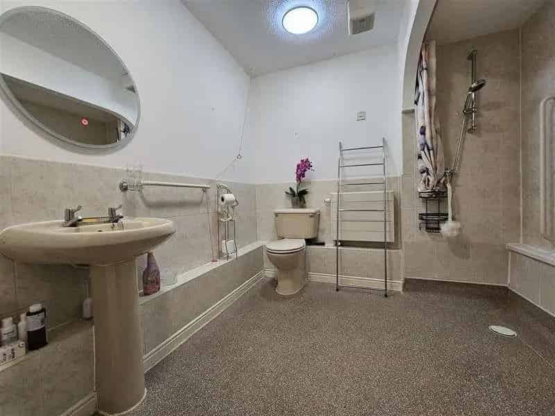 2 Bed Retirement Apartment for Sale - Communal Facilities & Warden Assisted