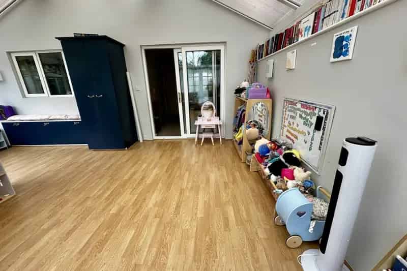 Five Bedroom Detached House Near Adwick Train Station