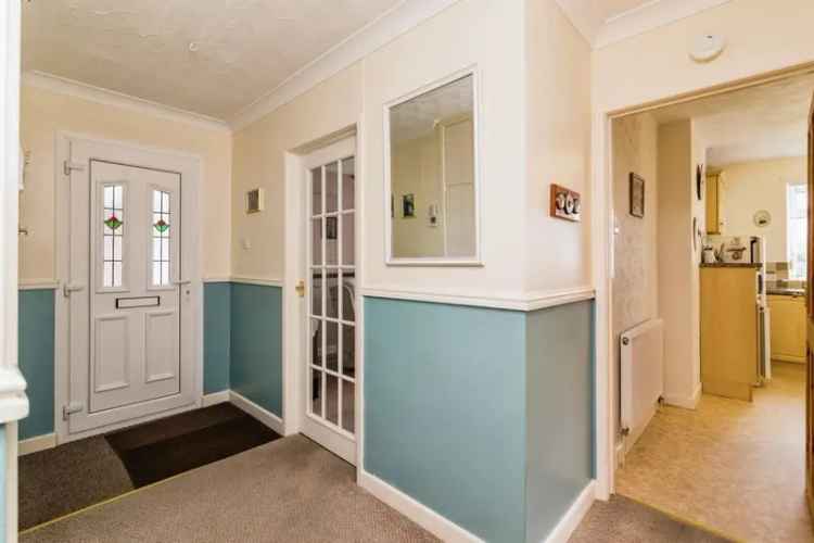3 Bedroom Detached Bungalow North Oulton Broad