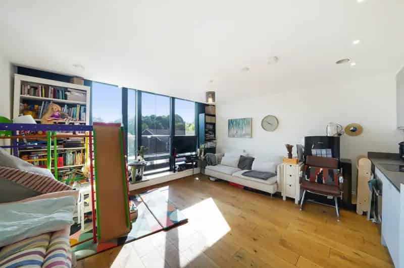 1 Bedroom Apartment House to Rent in Woolwich