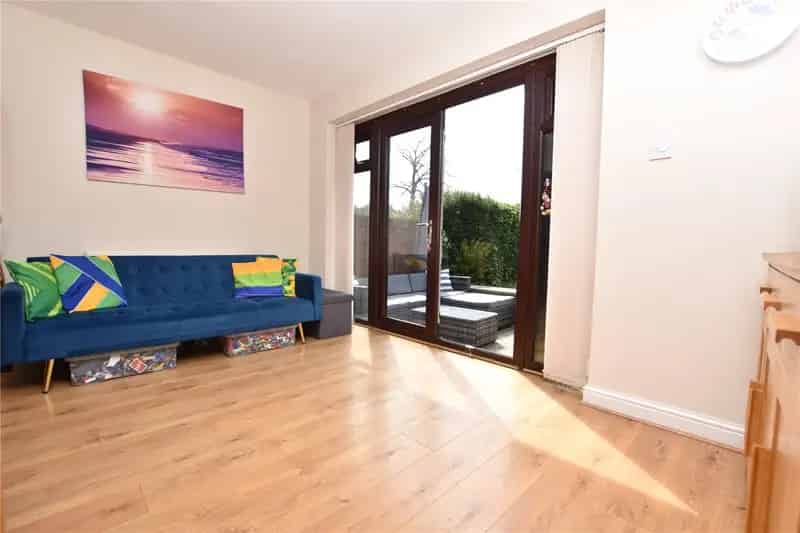 House For Sale , 11, Thirlmere Drive, Leeds, England