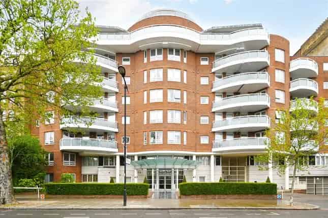 3 Bedroom Apartment for Sale St Johns Wood London NW8