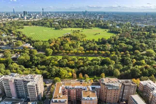 Flat for Sale in St James Close London NW8