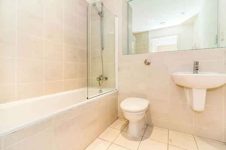 2 Bedroom Flat for Sale Manchester M1 - Ideal Investment