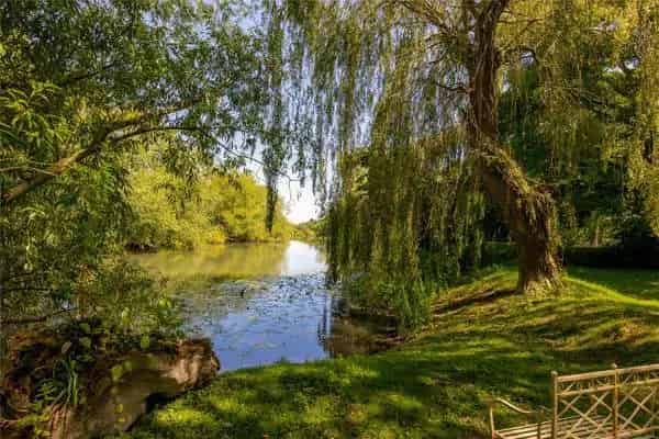 18th Century Country House with Exquisite Gardens and Grounds