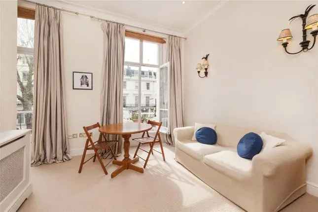 Flat for sale in 28 Clarendon Gardens, London W9