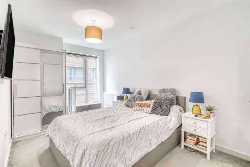 2 Bed Flat for Sale near Greenwich