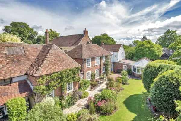 Birling Road, Ryarsh, West Malling, Kent, ME19 5LS | Property for sale | Savills