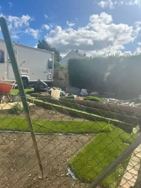 3 Bedroom Detached House with Large Gardens and Garage