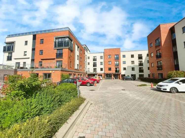 2 Bedroom Retirement Apartment with Garden and Communal Roof Terrace