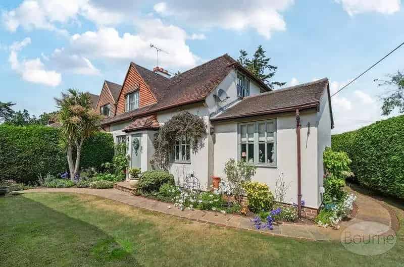 3 Bed Semi-Detached Cottage for Sale
