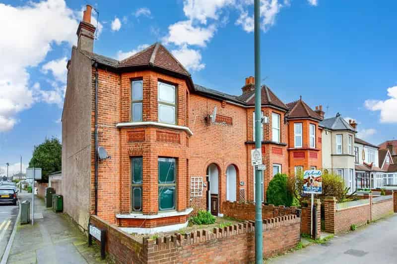 4 Bedroom End Terrace House Welling For Sale