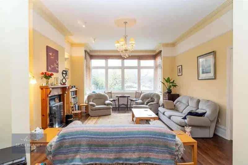4 Bedroom Detached House Hadley Green Barnet