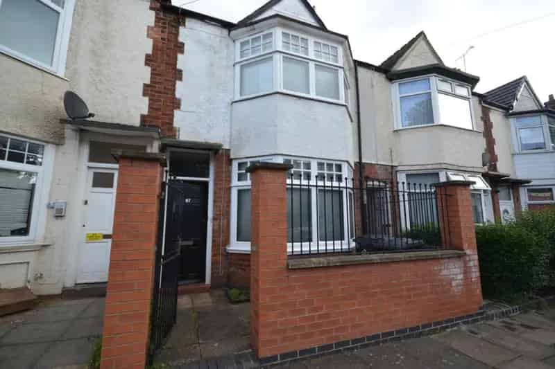 2 bedroom Flat
 To Rent