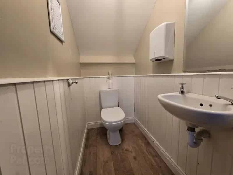 Commercial property For Rent , 2, Cheapside, City of London, England